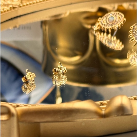 🆕 VIVIENNE WESTWOOD 🧿 BNWOT AUTH Rahmona Eye-Motif Studs with Hanging Orb Tear - Picture 9 of 16